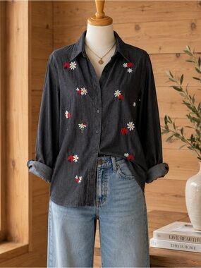 Vintage Quacker Factory Embroidered Lady Bug Floral Shirt